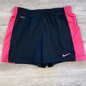 NIKE DRI FIT SHORTS SIZE SMALL
